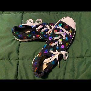 Converse All Star Size 6 Foil Hearts Low Top Tennis Shoes
